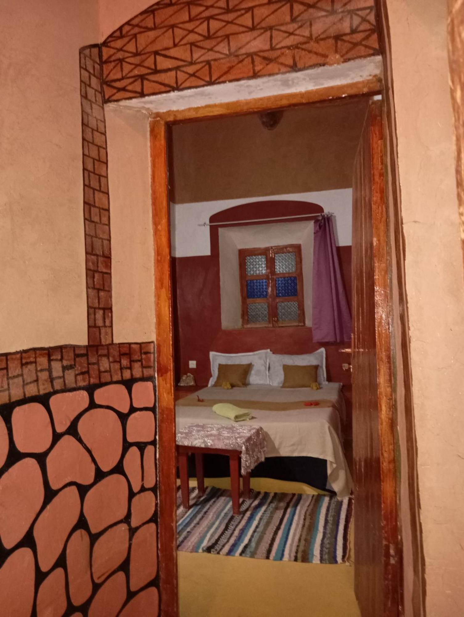 Kasbah Tifaoute Ait Ben Haddou Bed & Breakfast Exterior photo