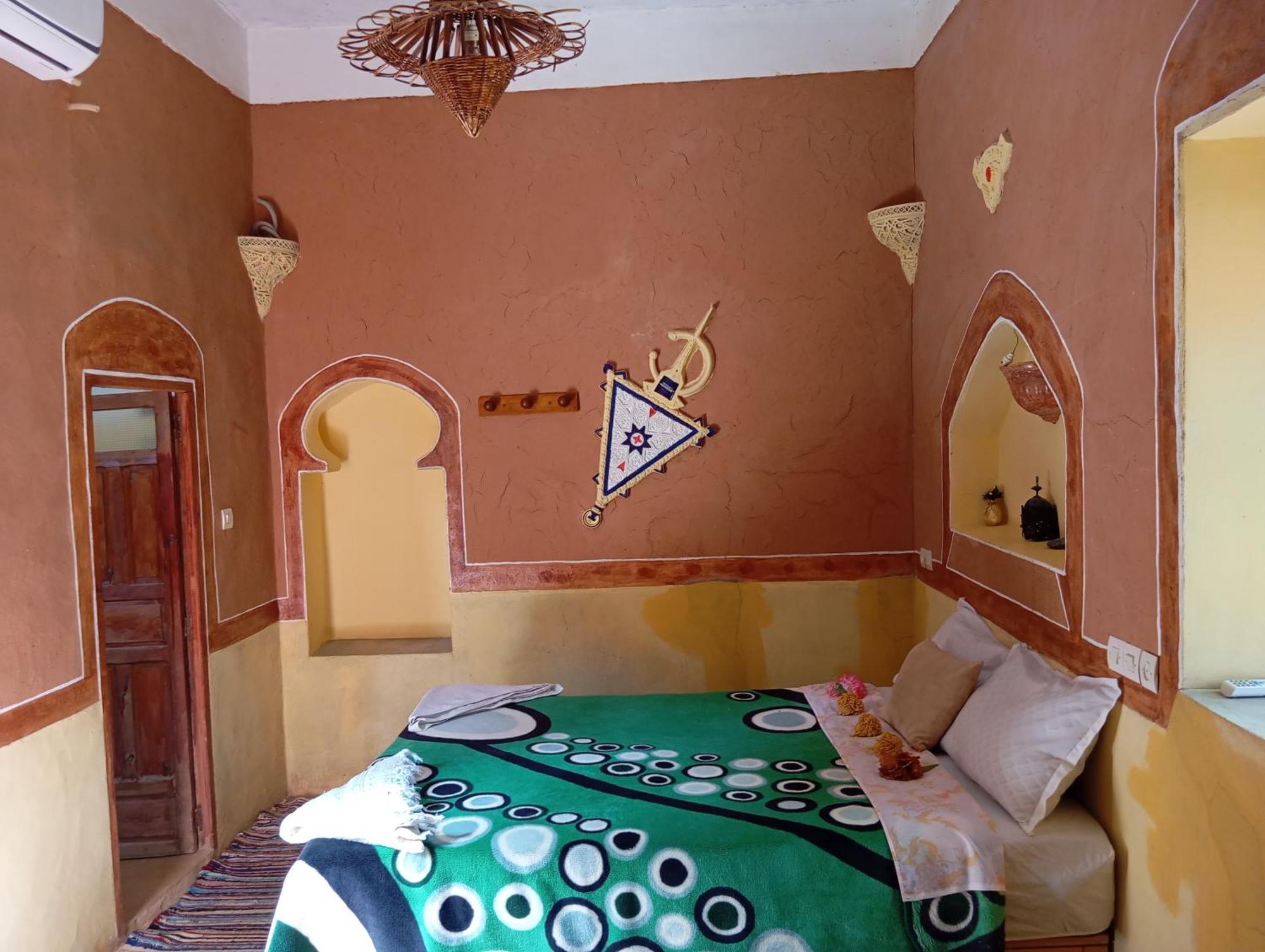 Kasbah Tifaoute Ait Ben Haddou Bed & Breakfast Exterior photo